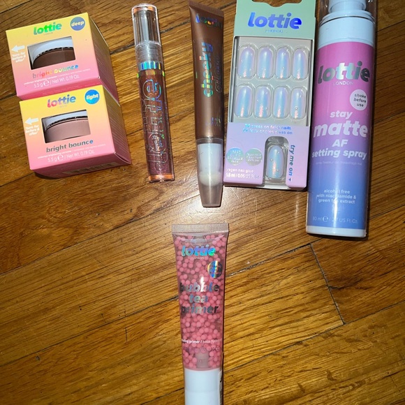 Lottie London Gift Set Of 7 Items NIB (May 2024) - Picture 3 of 5